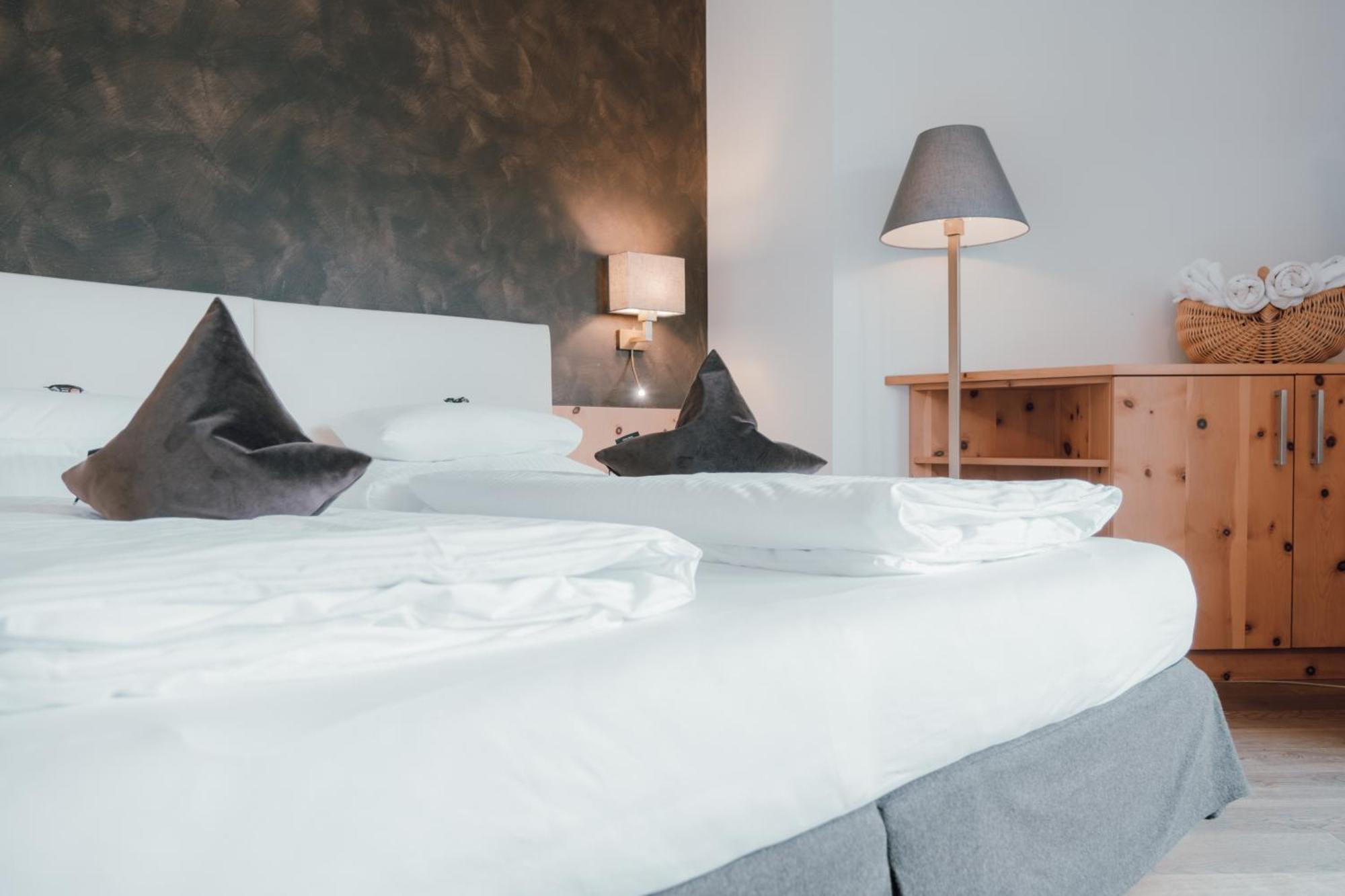 Residence Hotel Alpinum Campo Tures Exterior photo