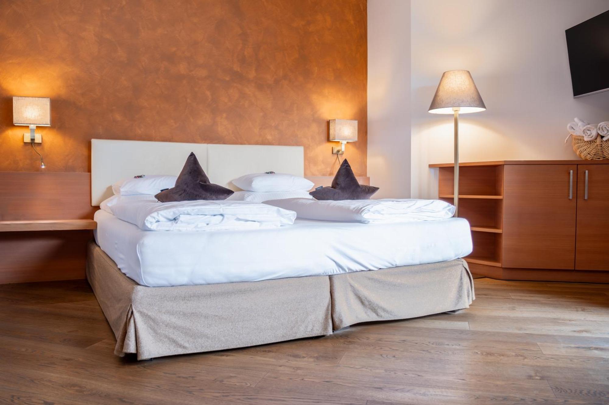 Residence Hotel Alpinum Campo Tures Exterior photo